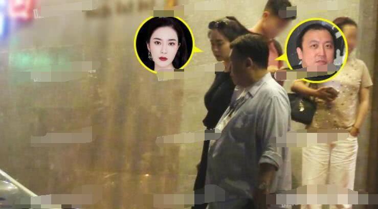 曝王晶深夜携晶女郎回家 女方长相酷似前任邱淑贞